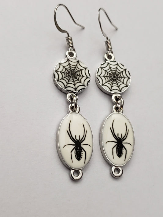 Spider Spider web dangle earrings Halloween spooky